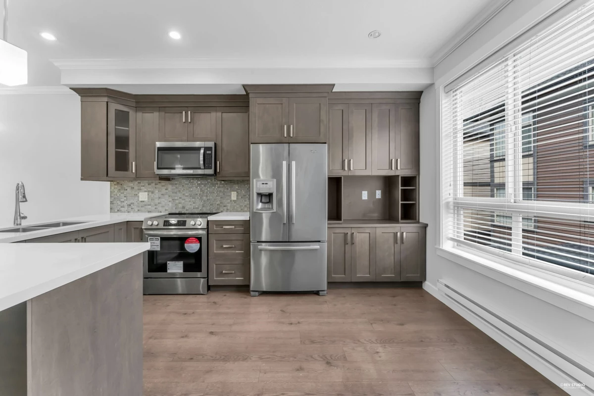 Primary Bathroom Photo of 10 16127 87 Avenue, Surrey, BC