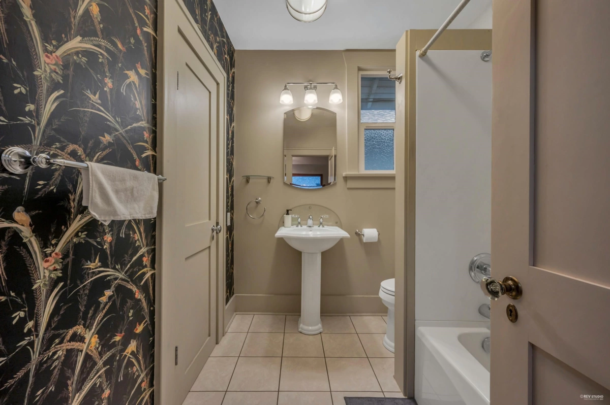 Guest Bathroom Photo of 3174 W 10th Avenue, Vancouver, BC