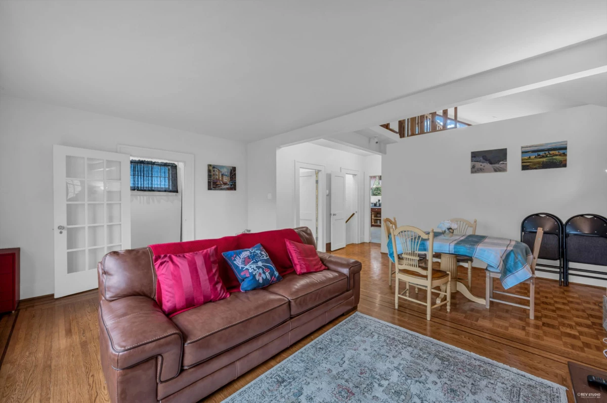 Kitchen Photo of 3174 W 10th Avenue, Vancouver, BC
