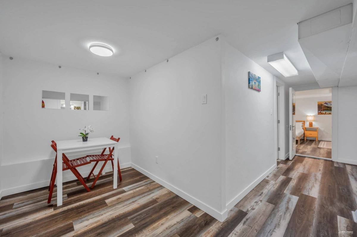 Laundry Room Photo of 3174 W 10th Avenue, Vancouver, BC