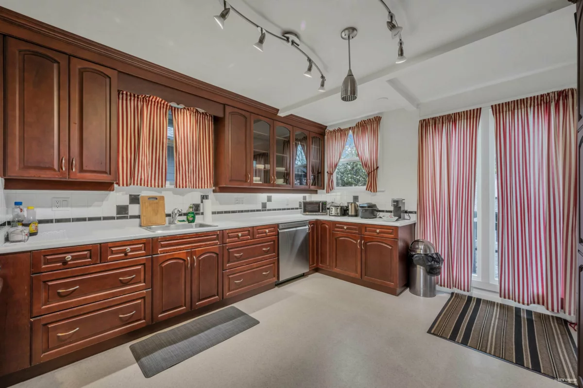 Primary Bedroom Photo of 3174 W 10th Avenue, Vancouver, BC