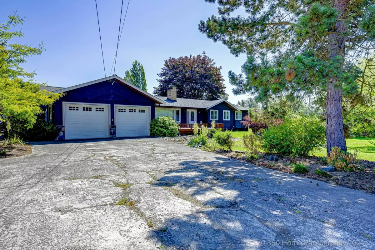 Breakfast Nook Photo of 1262 176 Street, Surrey, BC