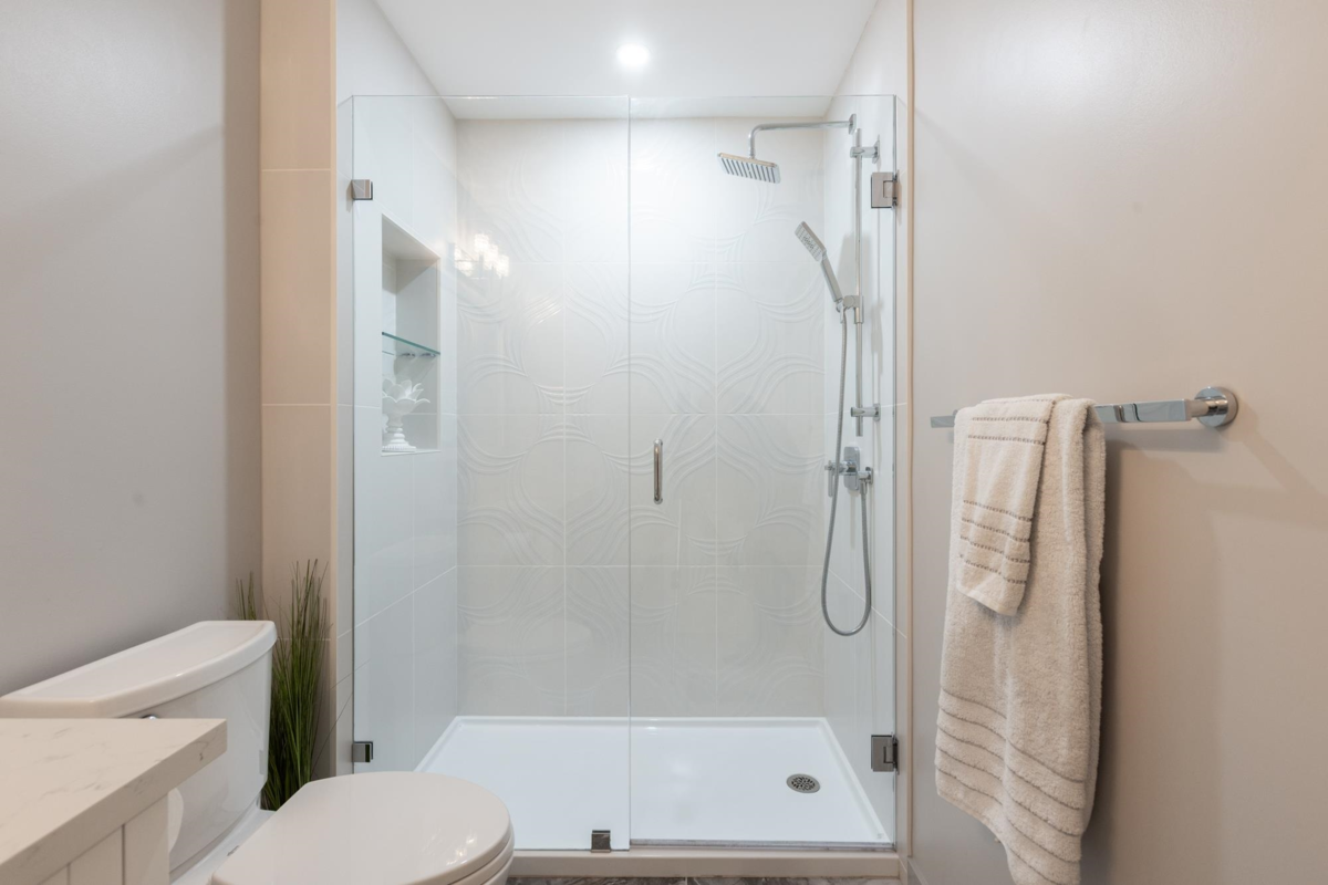 Backyard Photo of 4 12945 17 Avenue, Surrey, BC