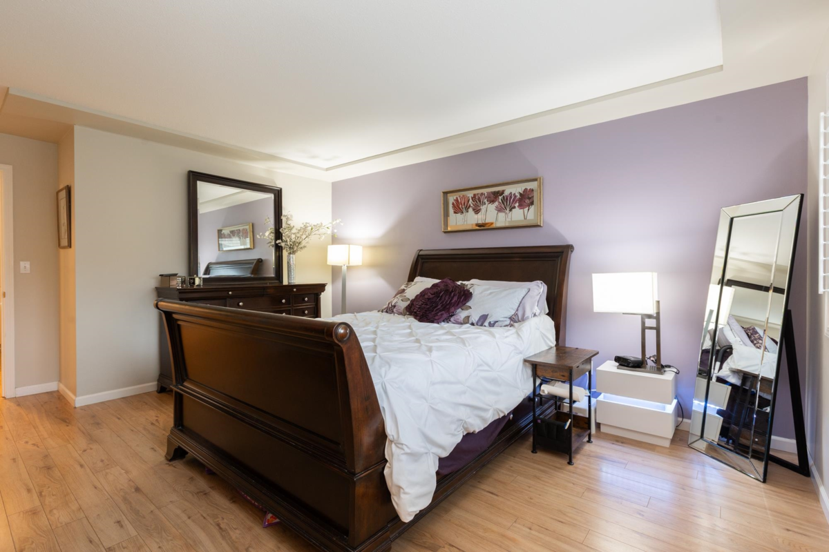 Laundry Room Photo of 4 12945 17 Avenue, Surrey, BC