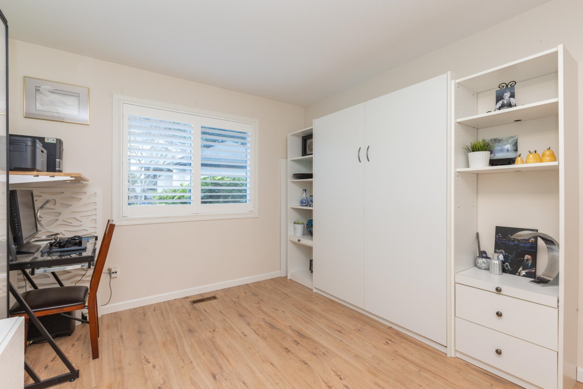 Outdoor Patio Photo of 4 12945 17 Avenue, Surrey, BC