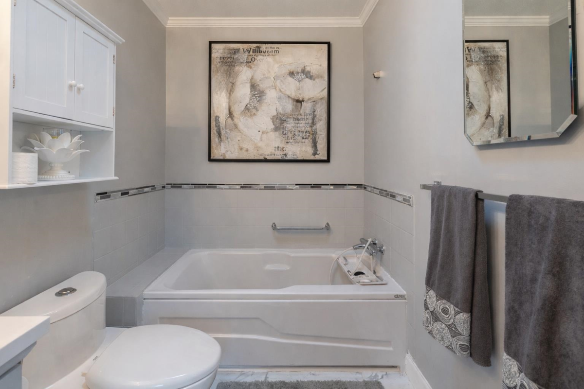 Staircase Photo of 4 12945 17 Avenue, Surrey, BC