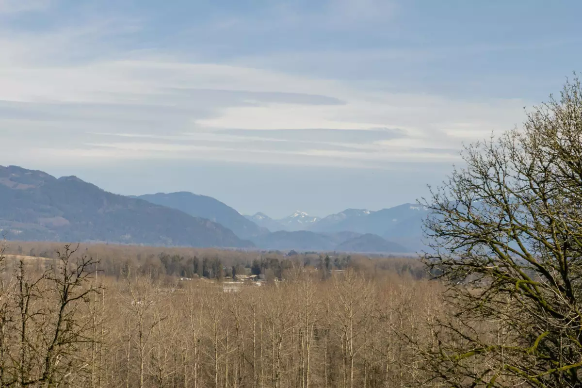 Hot Tub / Spa Photo of 15 43998 Chilliwack Mountain Road, Chilliwack, BC