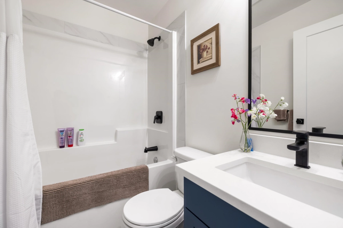 Mudroom Photo of 15 43998 Chilliwack Mountain Road, Chilliwack, BC