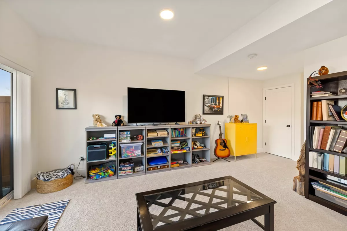 Outdoor Deck Photo of 15 43998 Chilliwack Mountain Road, Chilliwack, BC