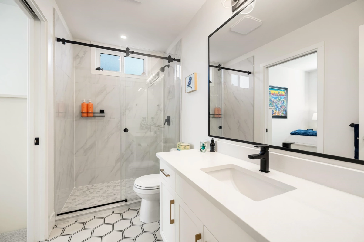 Powder Room Photo of 15 43998 Chilliwack Mountain Road, Chilliwack, BC