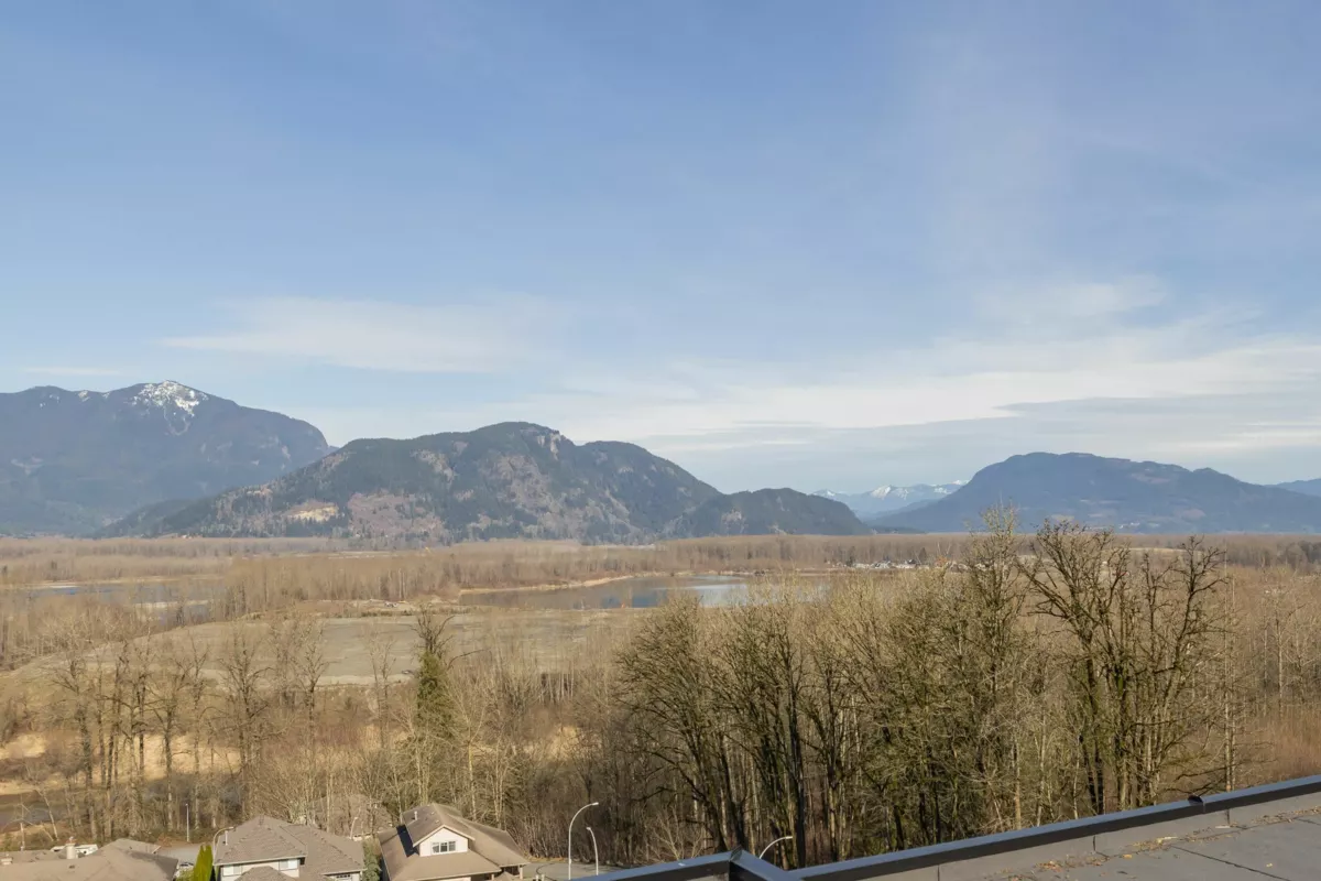 Swimming Pool Photo of 15 43998 Chilliwack Mountain Road, Chilliwack, BC