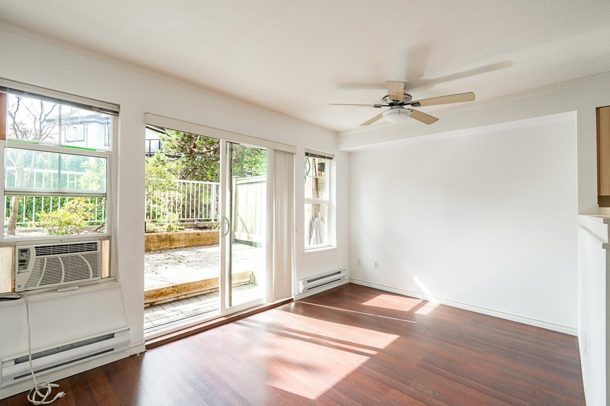 Basement Recreation Room Photo of 4 7179 18th Avenue, Burnaby, BC