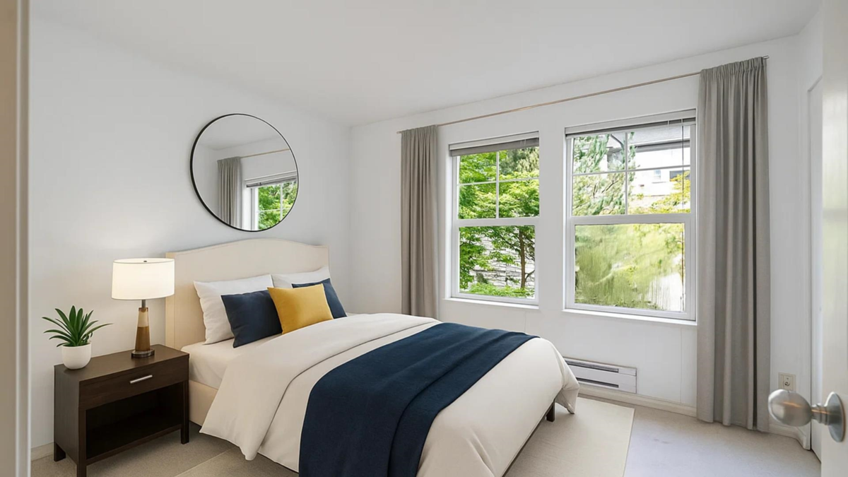 Front Yard Photo of 4 7179 18th Avenue, Burnaby, BC