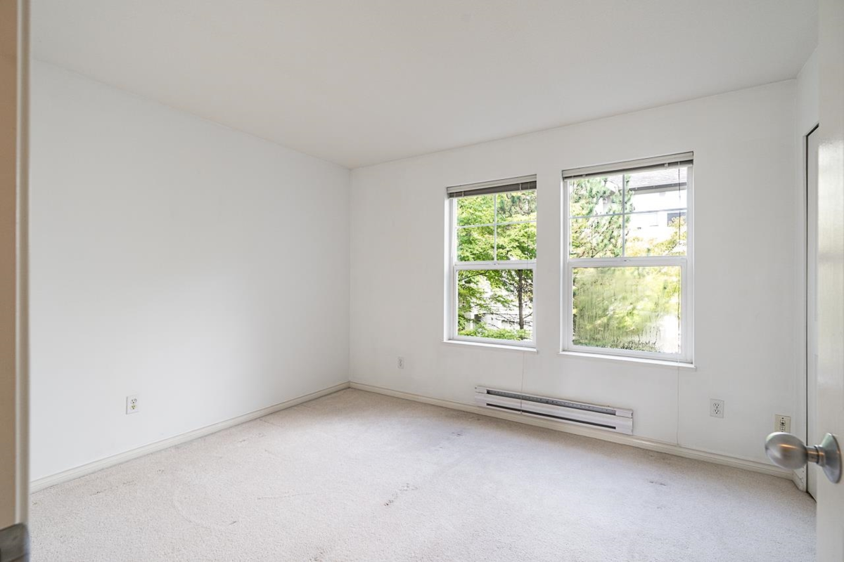 Garden / Landscaping Photo of 4 7179 18th Avenue, Burnaby, BC