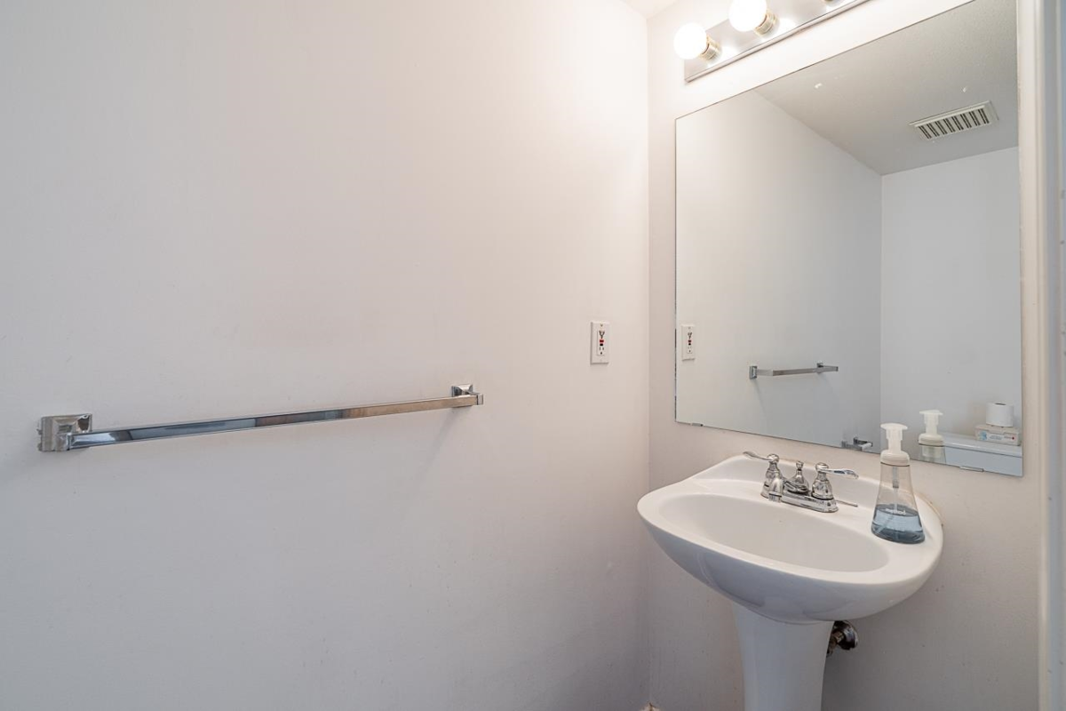 Hallway Photo of 4 7179 18th Avenue, Burnaby, BC