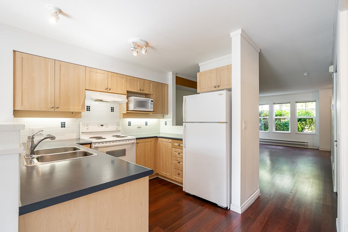 Loft / Bonus Room Photo of 4 7179 18th Avenue, Burnaby, BC