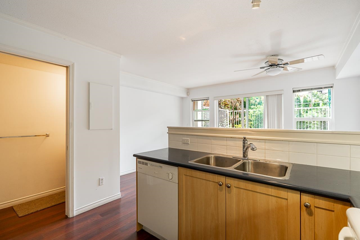 Office / Den Photo of 4 7179 18th Avenue, Burnaby, BC