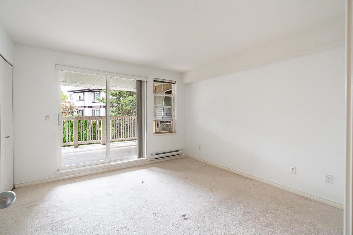 Outdoor Deck Photo of 4 7179 18th Avenue, Burnaby, BC