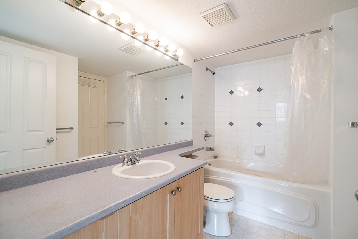 Outdoor Kitchen Photo of 4 7179 18th Avenue, Burnaby, BC