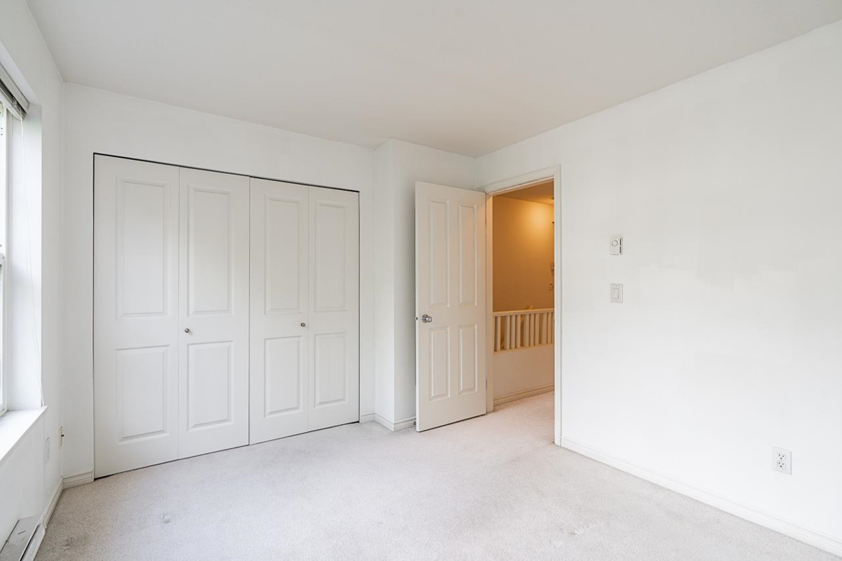 Swimming Pool Photo of 4 7179 18th Avenue, Burnaby, BC