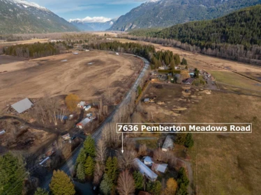 7636 Pemberton Meadows Road, Pemberton, BC, Pemberton — Manufactured Home for sale