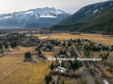 7636 Pemberton Meadows Road, Pemberton, BC, Pemberton — Manufactured Home for sale