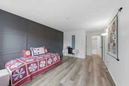 Basement Recreation Room Photo of 102 33731 Marshall Road, Abbotsford, BC