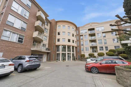 102 33731 Marshall Road, Abbotsford, BC, Abbotsford — Apartment/Condo for sale