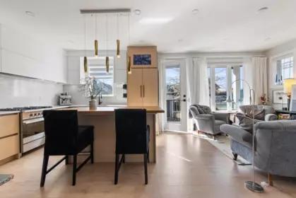 2558 Dundas Street, Vancouver, BC, Vancouver — Half Duplex for sale