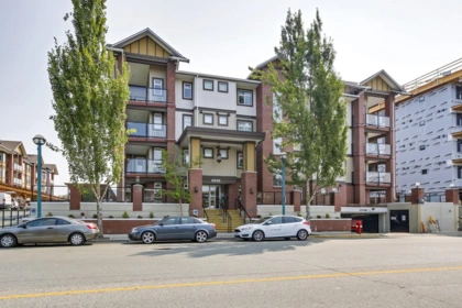 401 5650 201a Street, Langley, BC, Langley — Apartment/Condo for sale