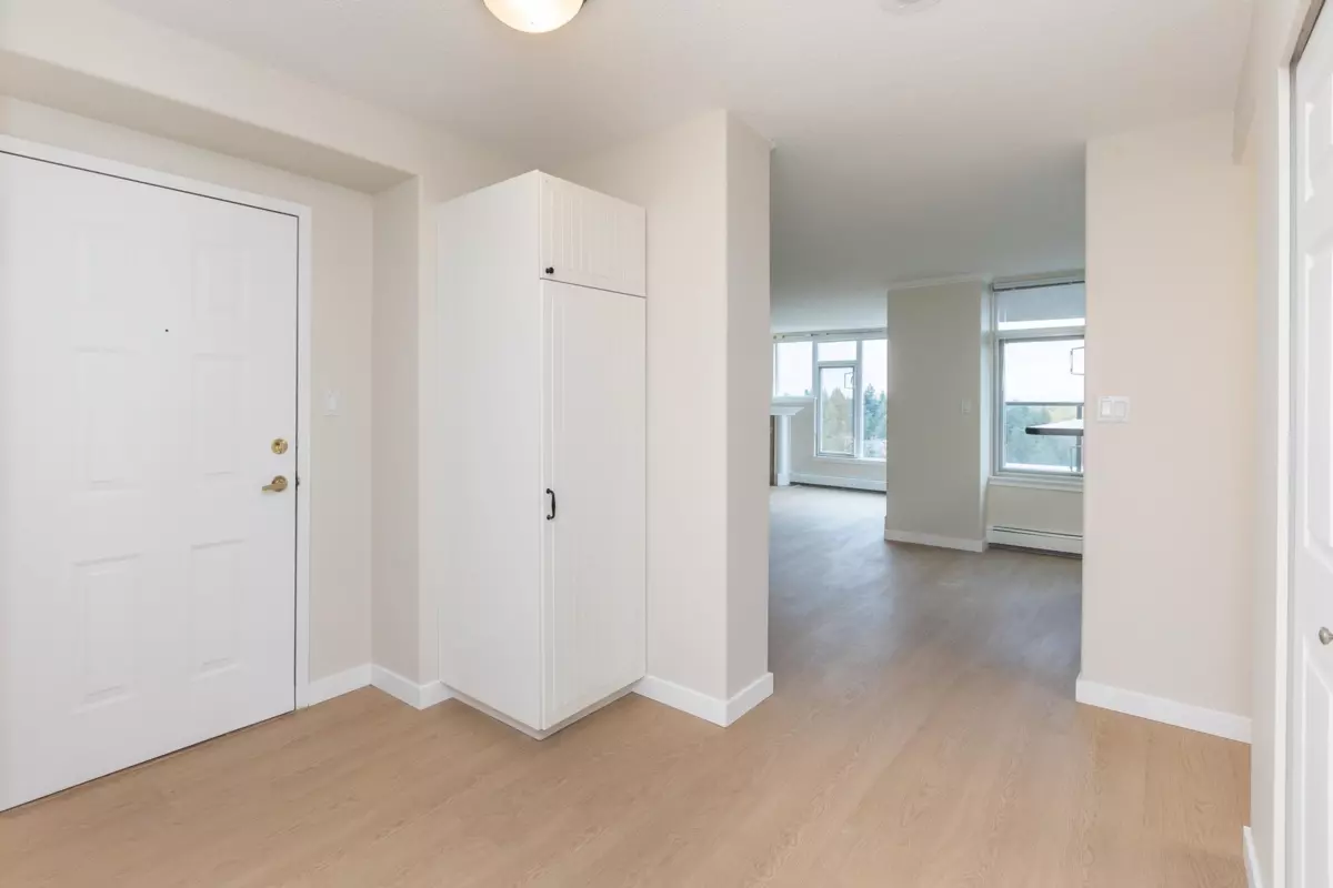 Family Room Photo of 1504 13880 101 Avenue, Surrey, BC