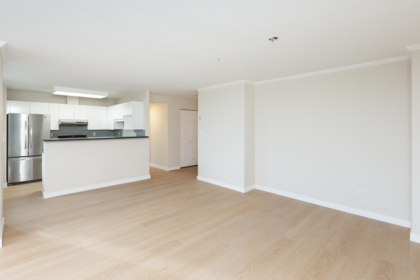 Pantry Photo of 1504 13880 101 Avenue, Surrey, BC