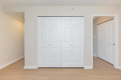 Walk-In Closet Photo of 1504 13880 101 Avenue, Surrey, BC