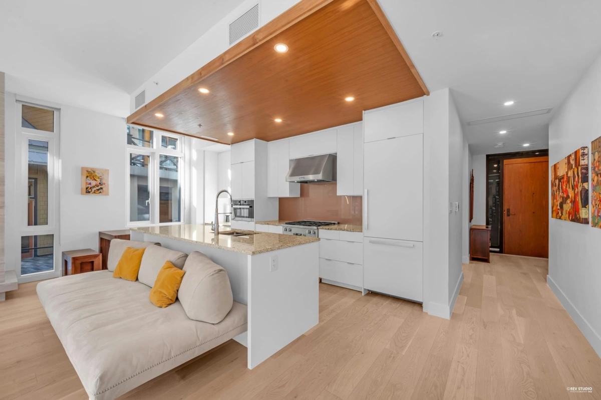 Family Room Photo of 203 6697 Nelson Avenue, West Vancouver, BC