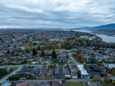 34 N Hythe Avenue, Burnaby, BC, Burnaby — Single Family Residence for sale