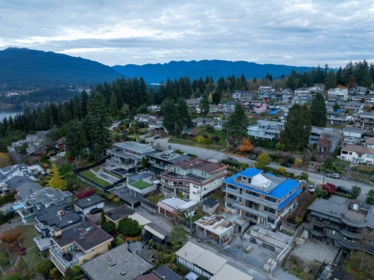 Garden / Landscaping Photo of 34 N Hythe Avenue, Burnaby, BC