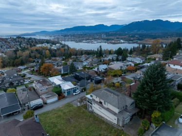 Hallway Photo of 34 N Hythe Avenue, Burnaby, BC