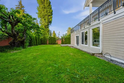 Backyard Photo of 16067 14 Avenue, Surrey, BC