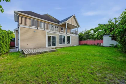 Front Yard Photo of 16067 14 Avenue, Surrey, BC