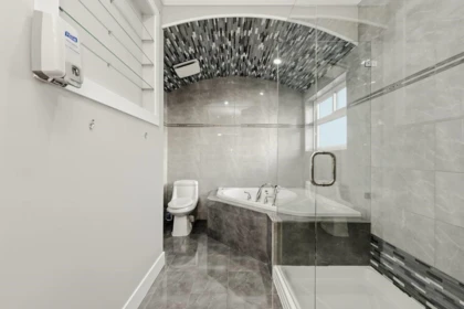 Laundry Room Photo of 16067 14 Avenue, Surrey, BC