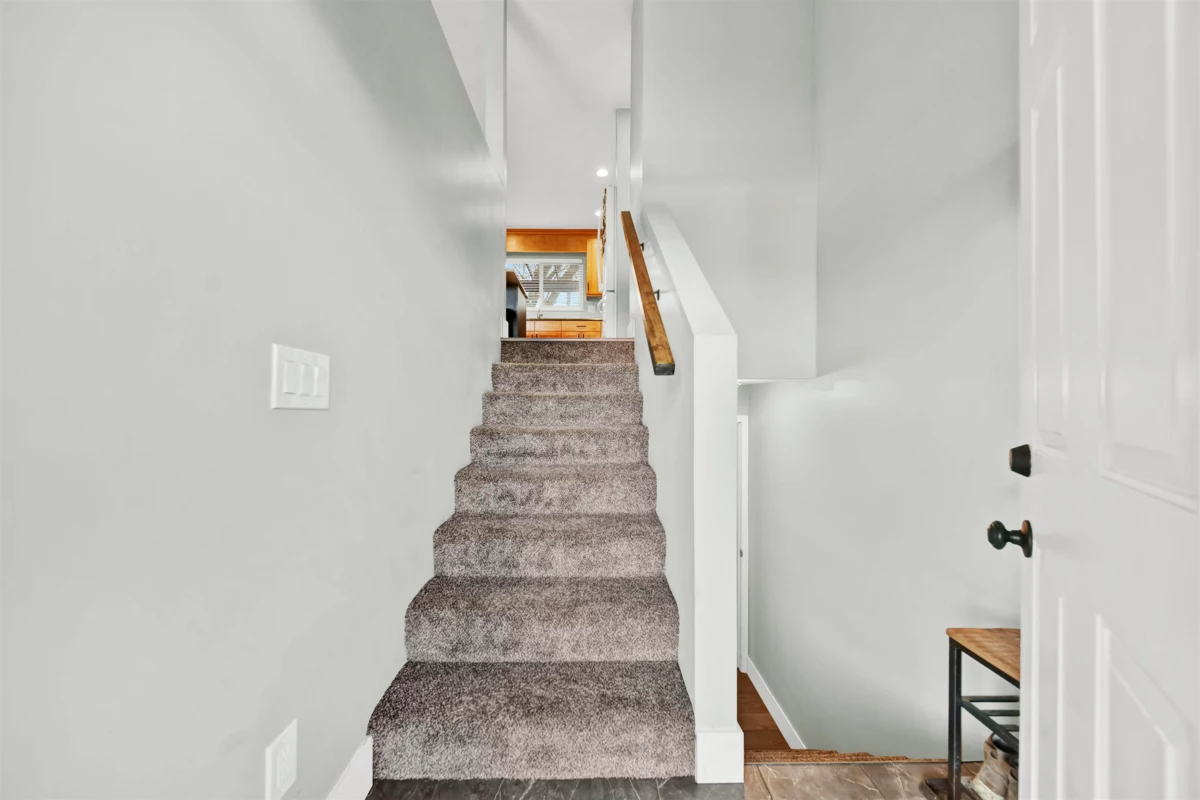 Living Room Photo of 26485 30a Avenue, Langley, BC