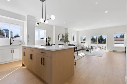 Breakfast Nook Photo of 6 31981 Coral Avenue, Abbotsford, BC