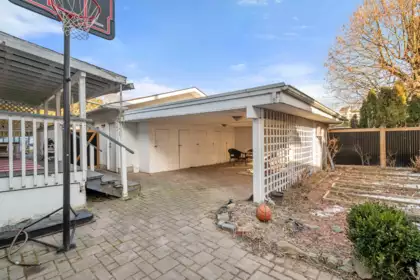 Hot Tub / Spa Photo of 45492 Spartan Crescent, Chilliwack, BC