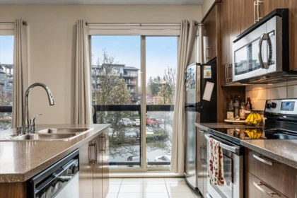 Walk-In Closet Photo of 222 45530 Market Way, Chilliwack, BC