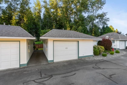 Garden / Landscaping Photo of 115 10172 141 Street, Surrey, BC