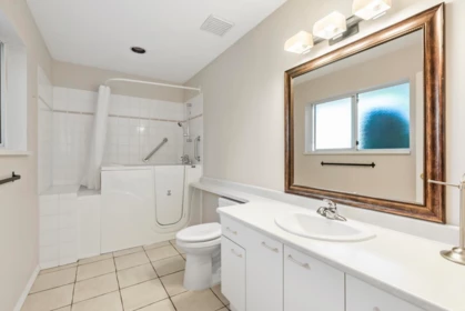 Mudroom Photo of 115 10172 141 Street, Surrey, BC