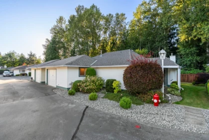Swimming Pool Photo of 115 10172 141 Street, Surrey, BC