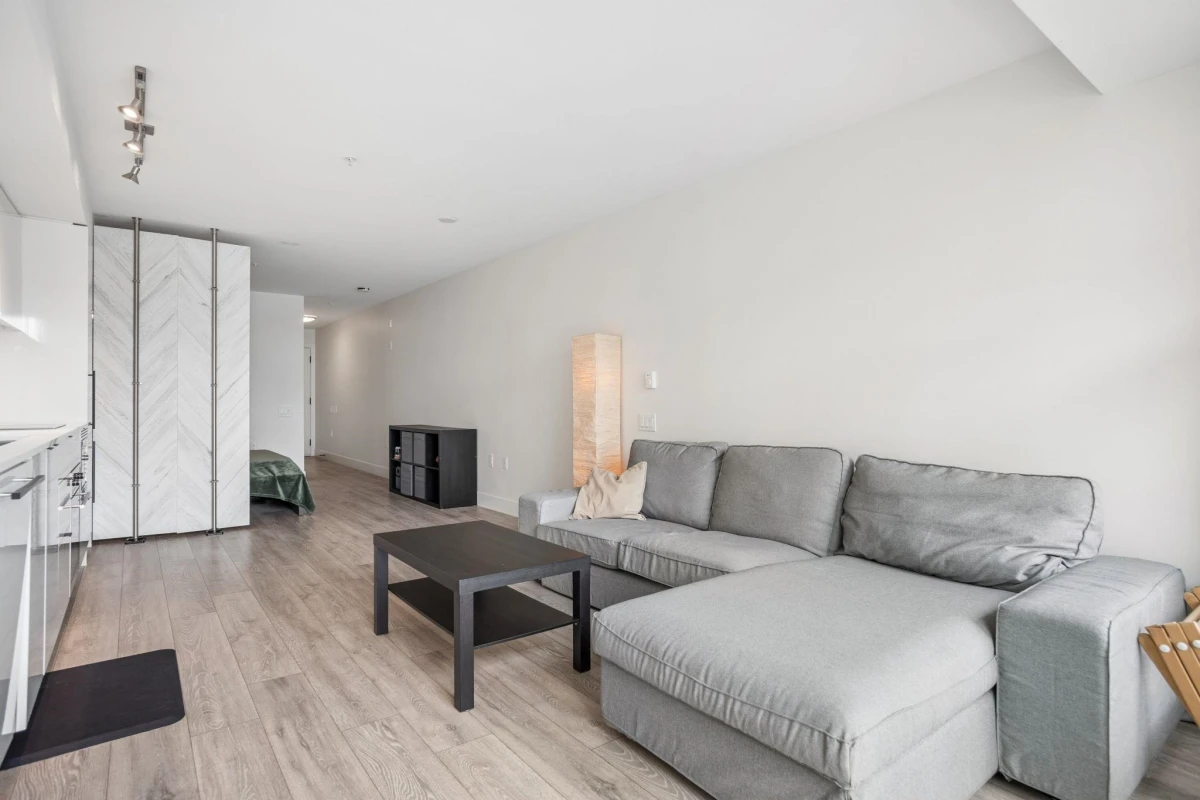 Dining Area Photo of 319 630 E Broadway, Vancouver, BC