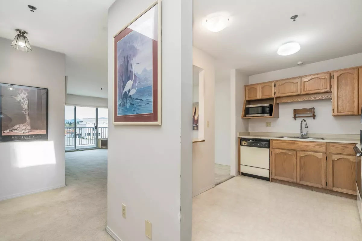 Dining Area Photo of 310 33535 King Road, Abbotsford, BC