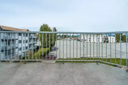 Laundry Room Photo of 310 33535 King Road, Abbotsford, BC